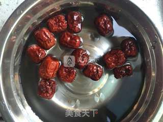 银耳羹的做法步骤:2