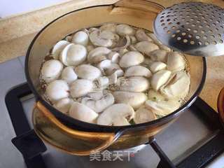 奶油蘑菇培根意面的做法步骤:3