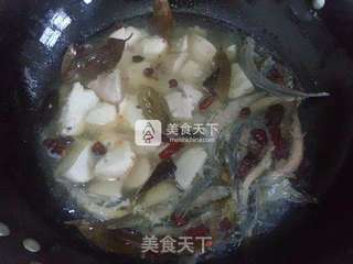 泥鳅炖毛芋的做法步骤:9