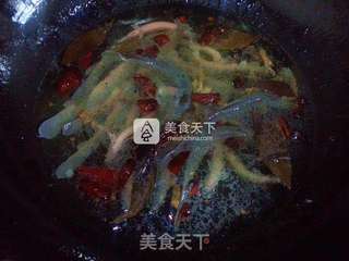 泥鳅炖毛芋的做法步骤:8