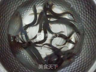 泥鳅炖毛芋的做法步骤:4
