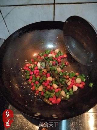 农家小菜—三椒牛蛙的做法步骤:10