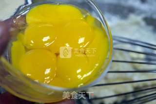 健康三色戚风的做法步骤:3