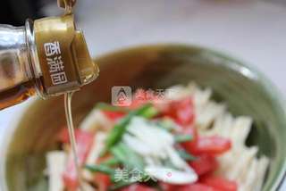 清爽好滋味——番茄拌腐竹的做法步骤:9