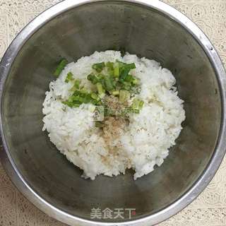 鸡蛋米老头的做法步骤:2