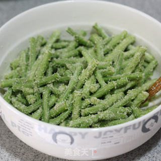 自制蒸肉粉做美食-----粉蒸豆角的做法步骤:4