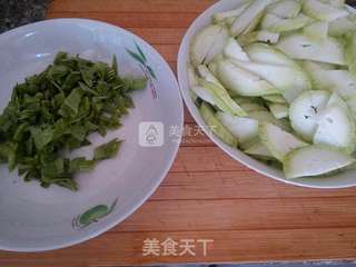 炒丝瓜皮的做法步骤:3