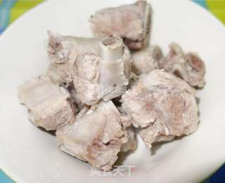 西兰花烧排骨的做法步骤:2