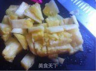 凤梨虾球的做法步骤:2