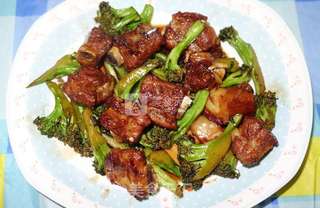 西兰花烧排骨的做法步骤:10
