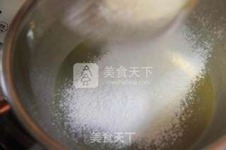 适合聚餐的甜点——抹茶蛋糕卷的做法步骤:4