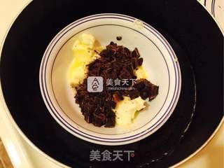 巧克力熔岩蛋糕的做法步骤:2