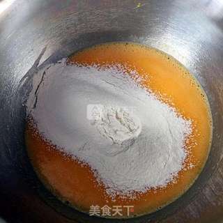 双色戚风蛋糕的做法步骤:4