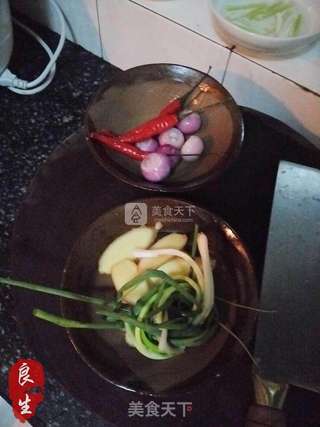 台北食光—三杯鸡的做法步骤:3