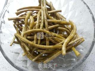 酸豆角炒肉末的做法步骤:2