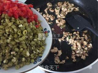 酸豆角炒肉末的做法步骤:9