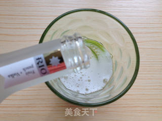 青柠鸡尾酒的做法步骤:5
