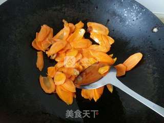 红萝卜炒肉的做法步骤：5