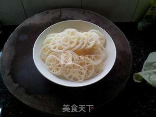 脆炸藕片的做法步骤:2