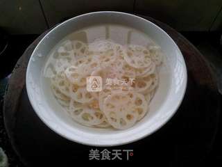 脆炸藕片的做法步骤:4