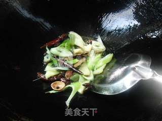 黄豆烧肘块的做法步骤：4