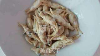 韭黄炒蛏肉的做法步骤:3