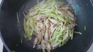 韭黄炒蛏肉的做法步骤:5