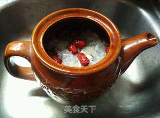 银耳糖水的做法步骤:5