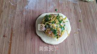 鲜肉瓜丝麦饼的做法步骤：12