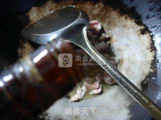 五花肉鸡蛋带豆炒面的做法步骤:7