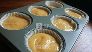 甜到忧伤的奶油杯子蛋糕的做法步骤:7