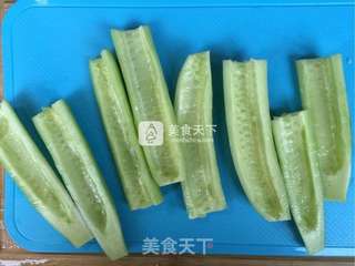 清炒黄瓜的做法步骤：3
