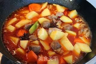 土豆炖牛肉的做法步骤:9