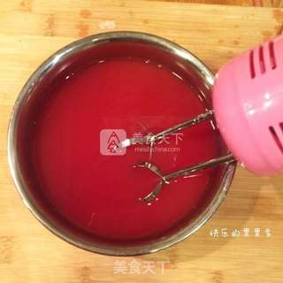 西瓜蜂蜜冰棍的做法步骤:7
