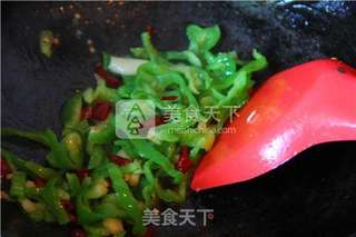 小炒腊猪耳的做法步骤:6