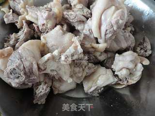 鸡肉炖粉条的做法步骤:2