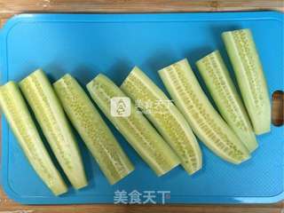 清炒黄瓜的做法步骤：2