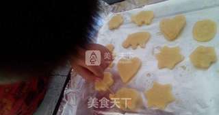 和儿子一起做的形状饼干的做法步骤:7