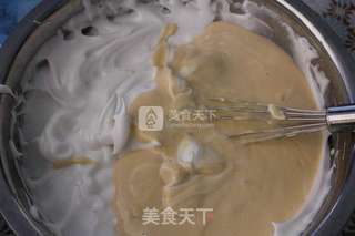 夏日豆浆戚风的做法步骤:11