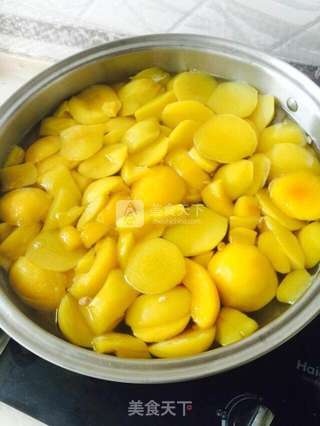 黄桃罐头的做法步骤:7