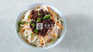 风味鸡油辣椒拌面的做法步骤:11