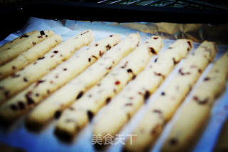 蔓越莓饼干棒的做法步骤:14