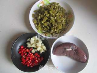 酸豆角炒腰花的做法步骤:6