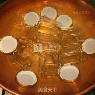 蜂蜜水蜜桃果酱的做法步骤：1