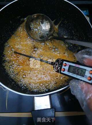 千丝万缕拔丝虾的做法步骤:2