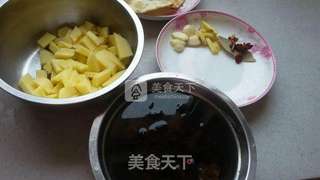 土豆炖排骨的做法步骤:2
