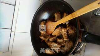 土豆炖排骨的做法步骤:7