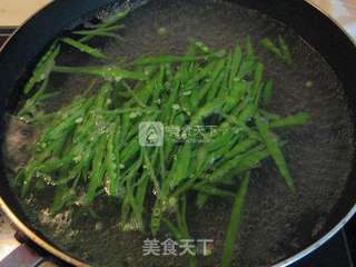 荷兰豆凉拌面的做法步骤:7