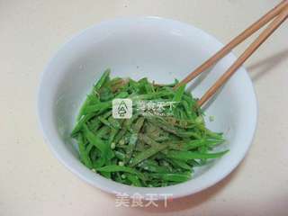 荷兰豆凉拌面的做法步骤:8