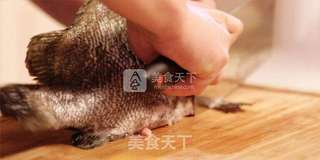 秘鲁冷腌鱼的做法步骤:2